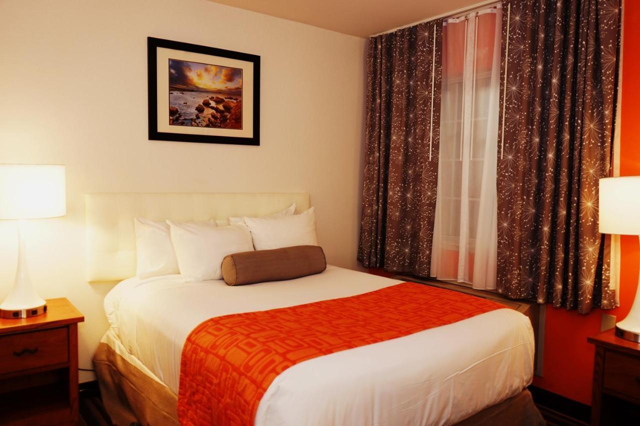 Howard Johnson By Wyndham Salinas Exterior foto