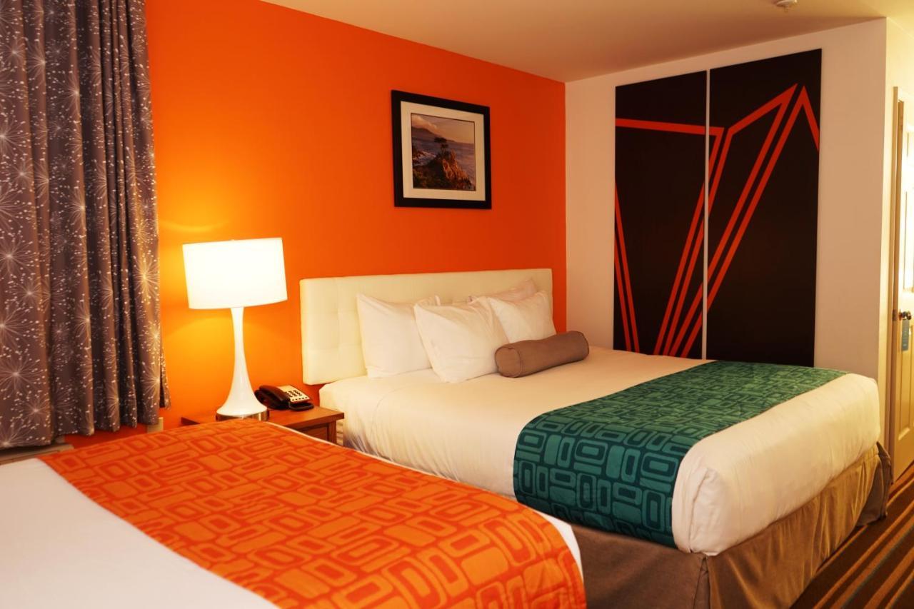 Howard Johnson By Wyndham Salinas Exterior foto